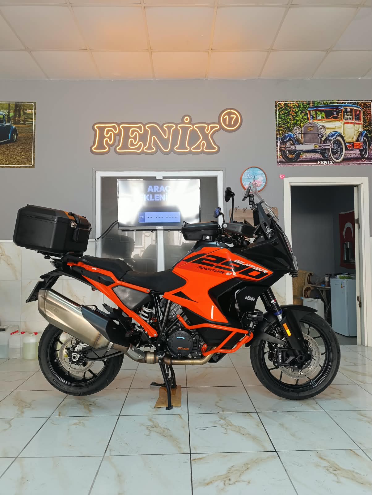 Fenix 17 Detay